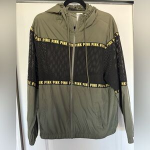 ✨RARE✨ Olive green mesh anorak 💚